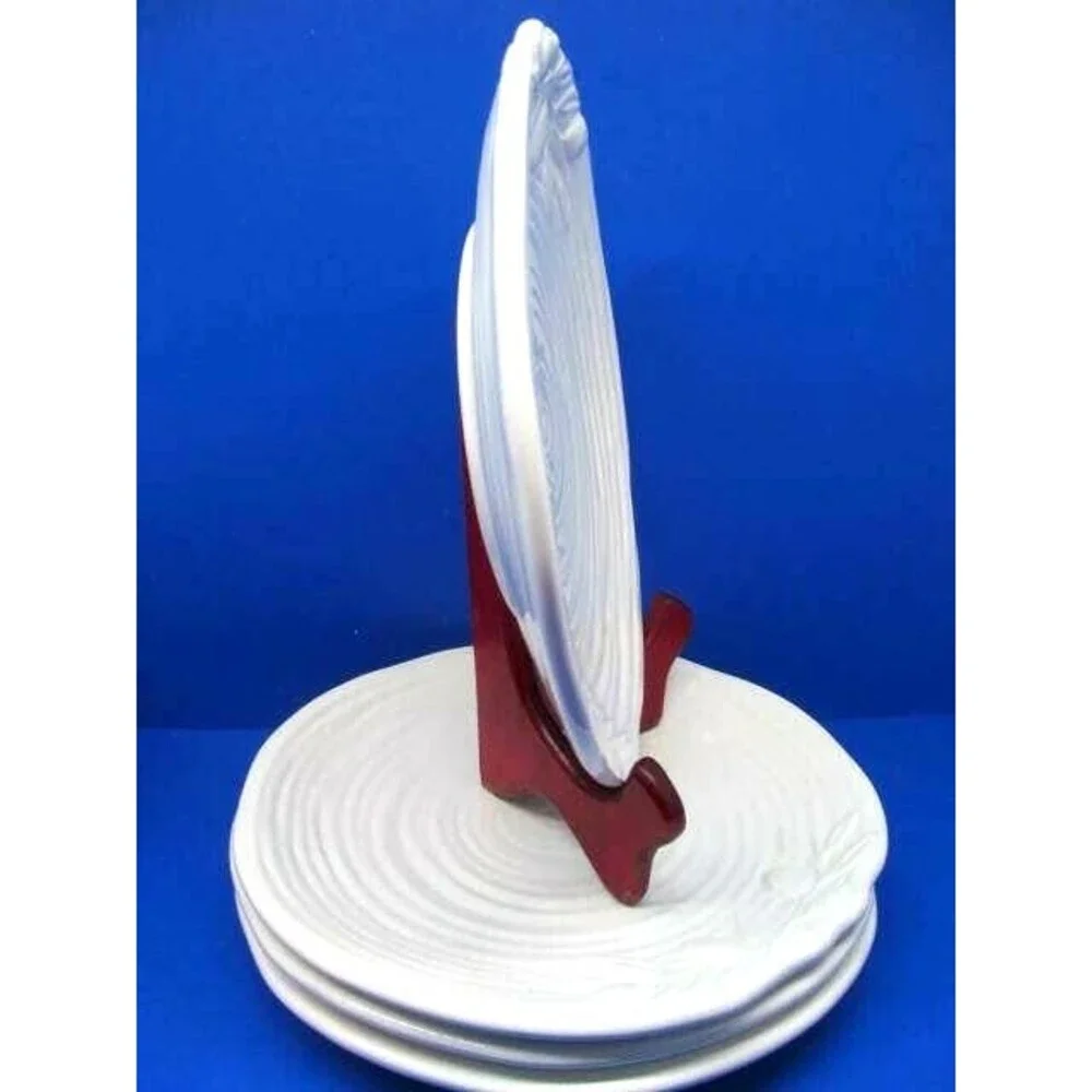 Williams Sonoma Outlet White Swirl Embossed Salad Plates Bundle of 4